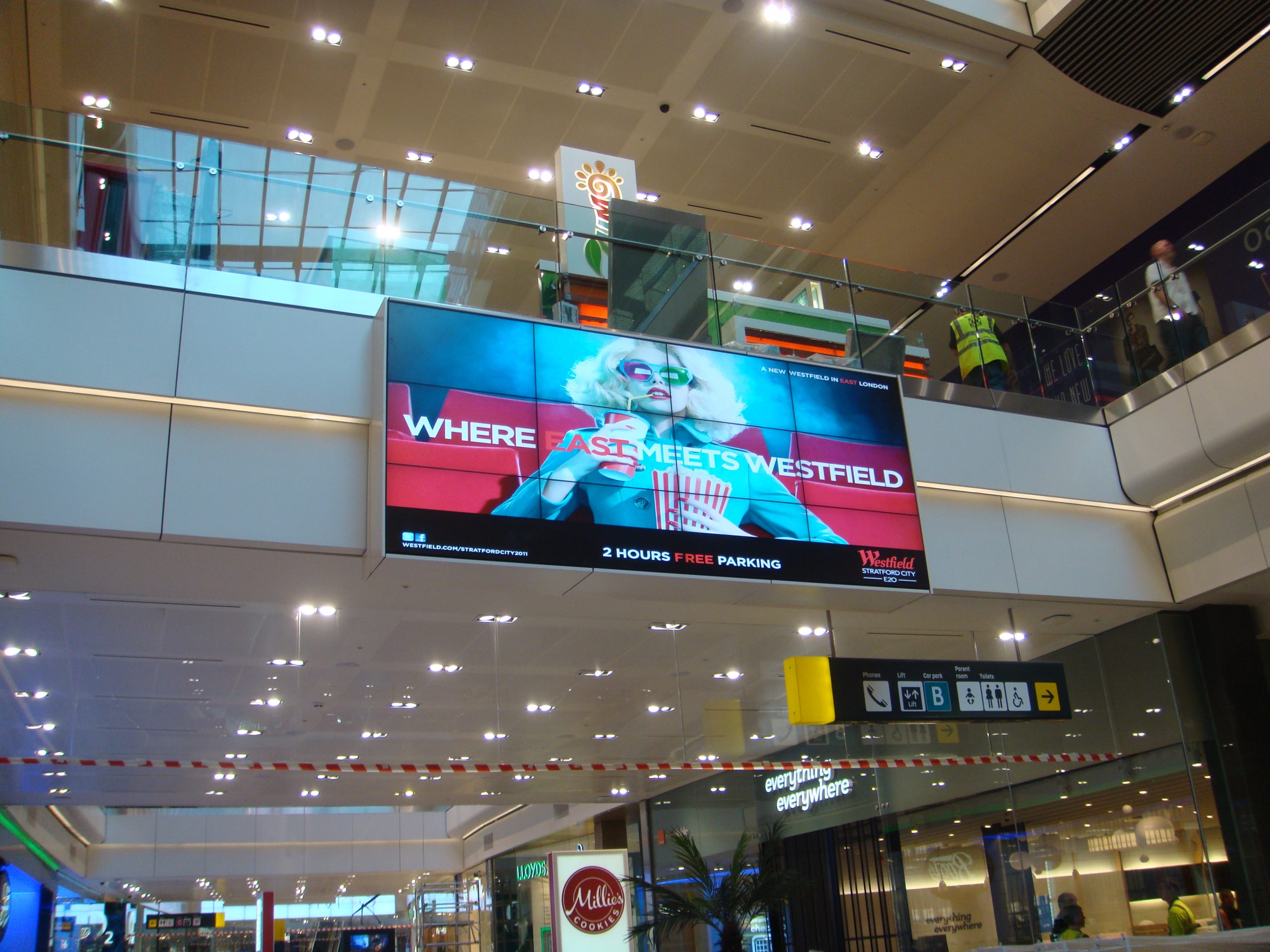 digital screen video wall maintenence